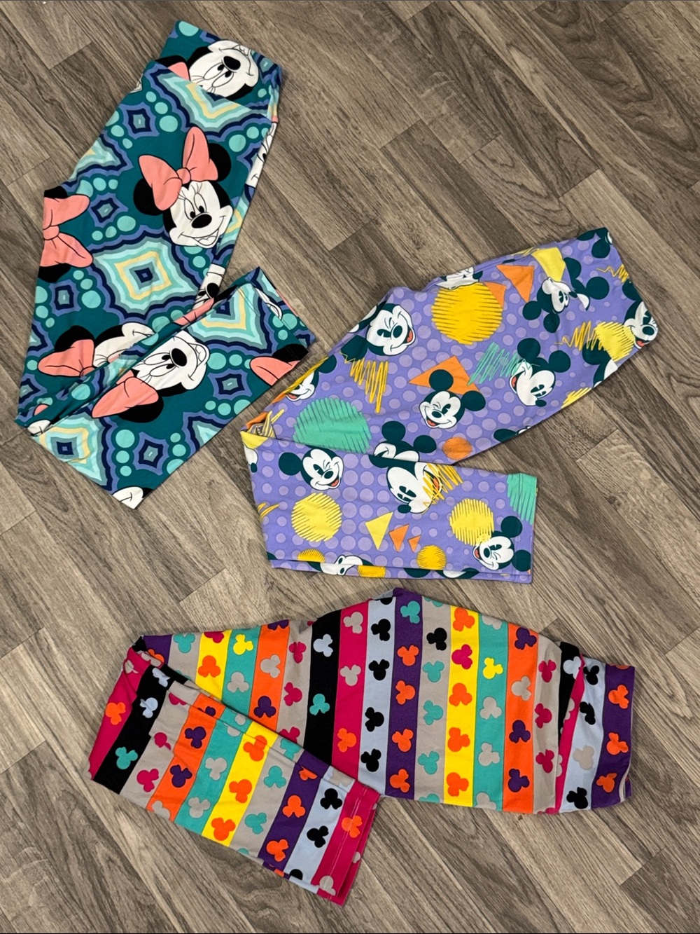 Lularoe Disney Minnie Mouse and Mickey Mouse design leggings one size